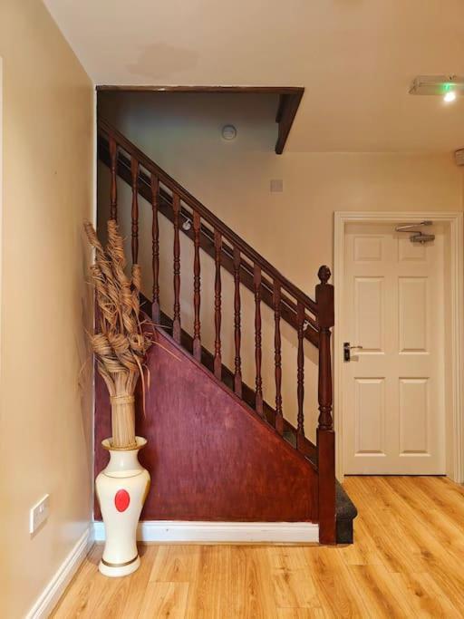 Luxury 5-Bed House Near Nec & Bhx Apartment Solihull Exterior photo